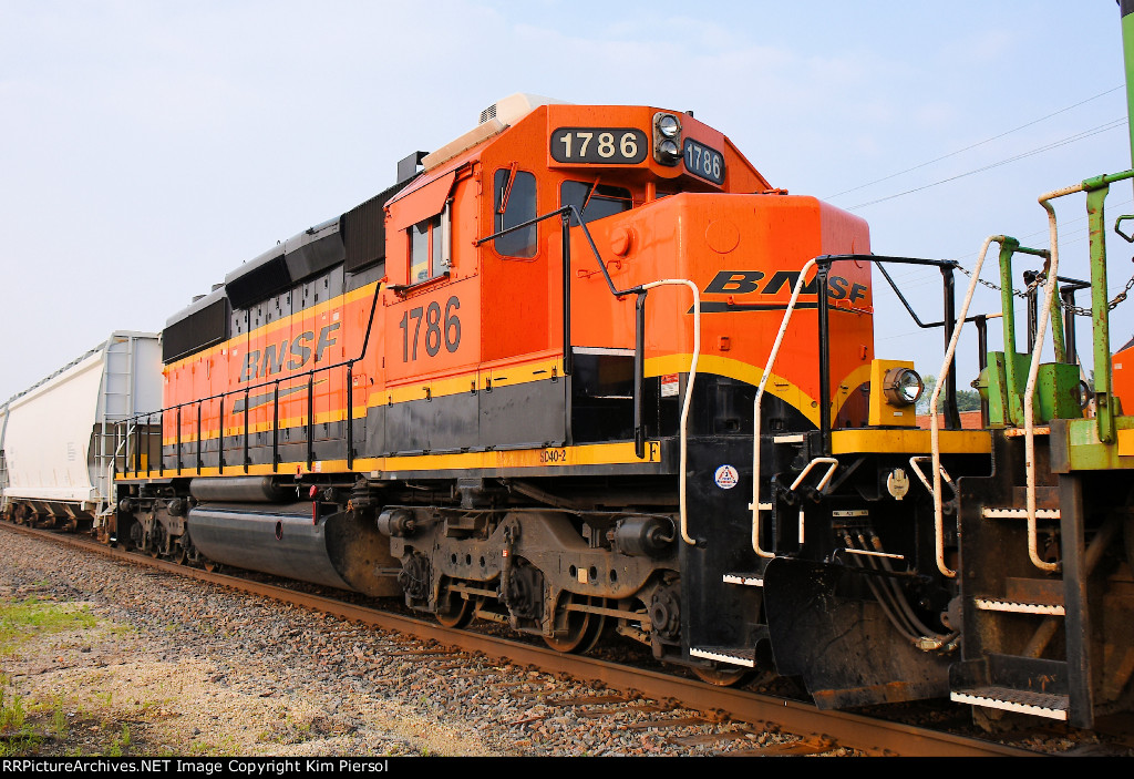 BNSF 1786